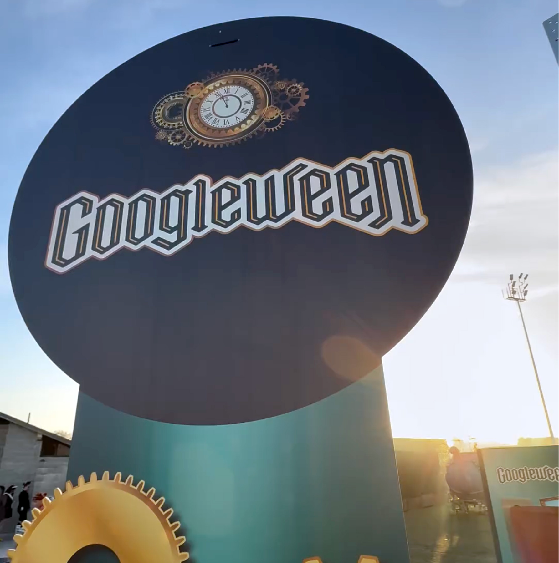 Googleween - Videos &amp; Photos From The Google Halloween Party